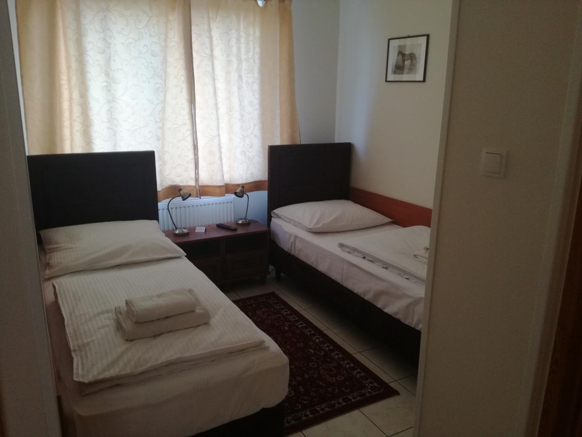 Villa Minerva Zielona Gora  Luaran gambar